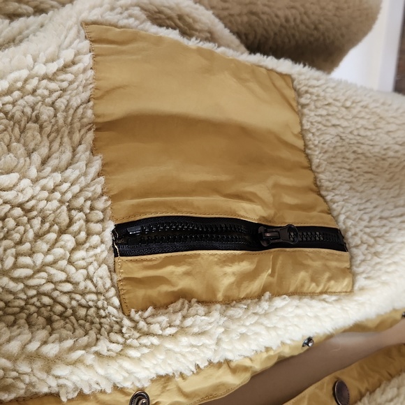 Basin + Range Mixed Fabric Sherpa Jacket - Picture 5 of 10